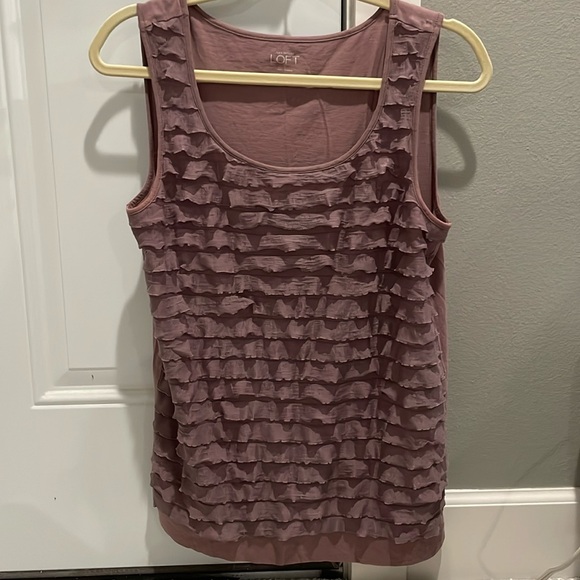Sleeveless rifle top from LOFT - beautiful neutral purple color - Picture 1 of 3